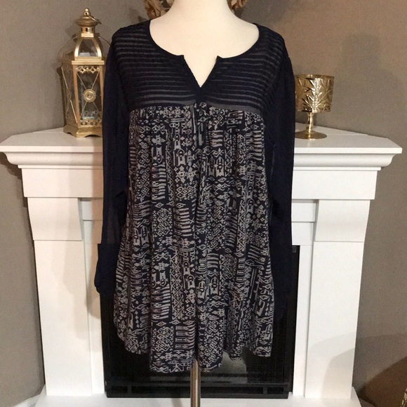 Lucky Brand Tops - Lucky Brand Navy/Tan Sheer Sleeved Tunic